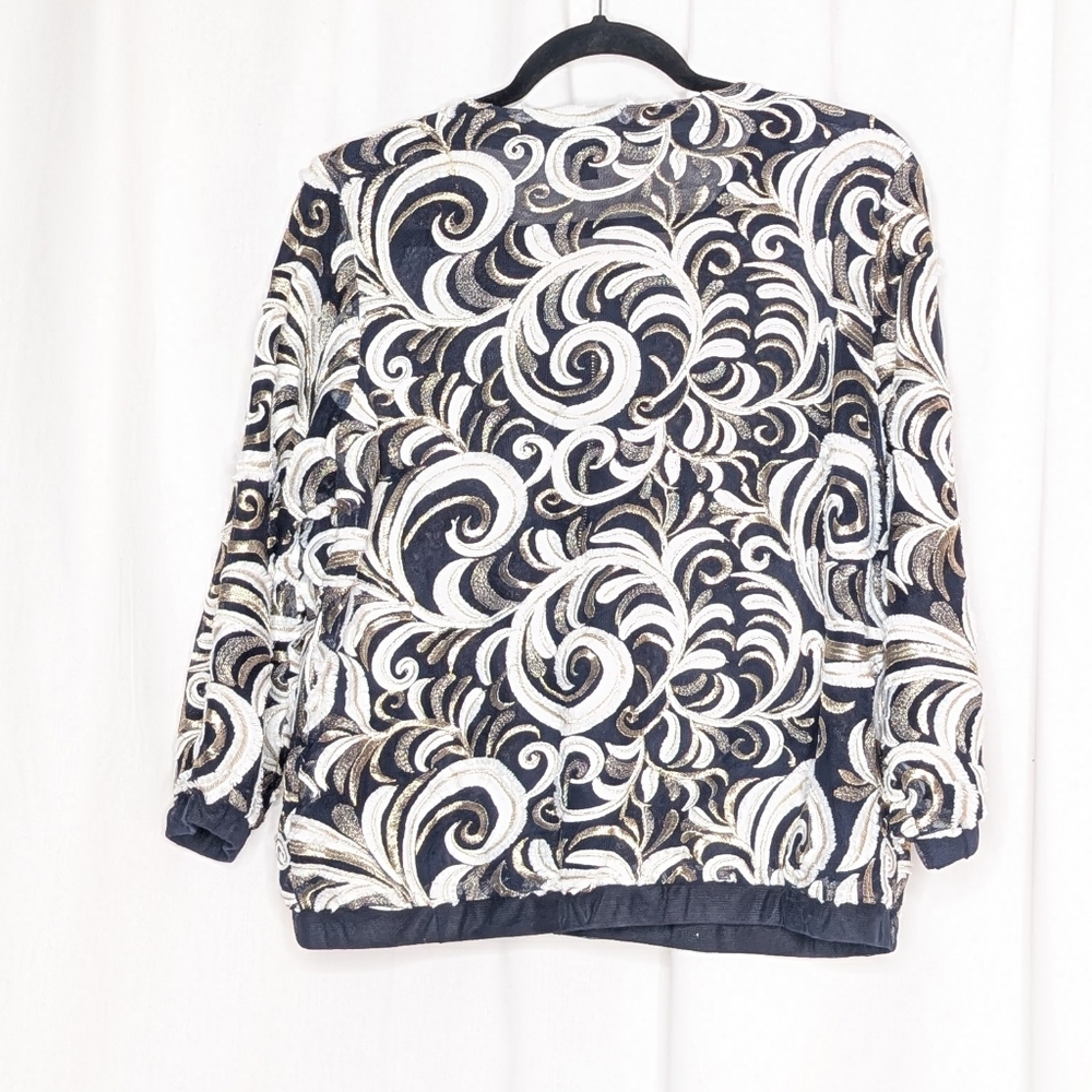 Chico's Travelers Collection Scrolled Bomber Jacket Size 1 - Picture 4 of 7